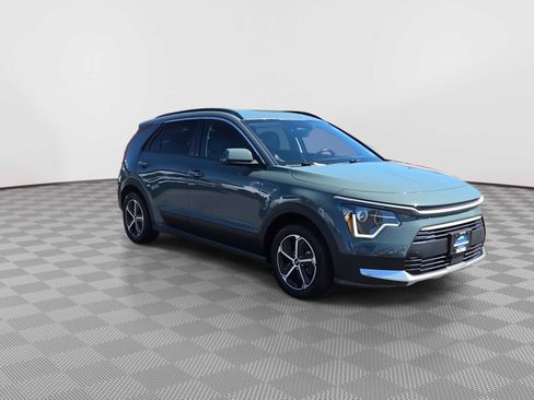 Used 2023 Kia Niro EX FWD image 2