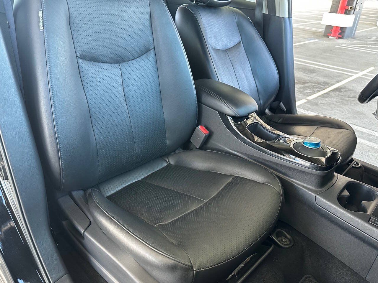 Used 2017 Nissan Leaf SL w/ Premium Package FWD image 17