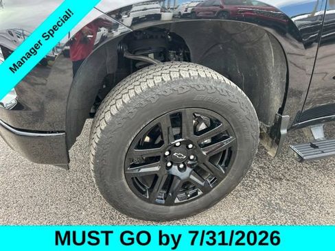 Used 2025 Chevrolet Silverado 1500 LT Trail Boss w/ Convenience Package II AWD/4WD image 10