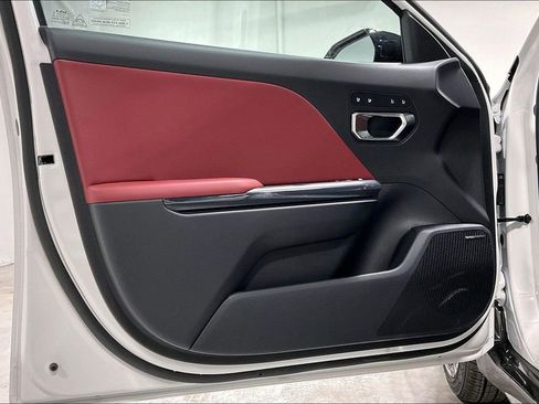 New 2025 Kia K4 GT-Line w/ GT-Line Premium Package FWD image 19