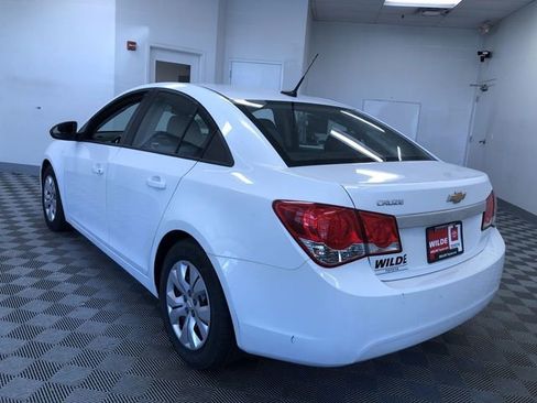Used 2013 Chevrolet Cruze LS FWD image 13