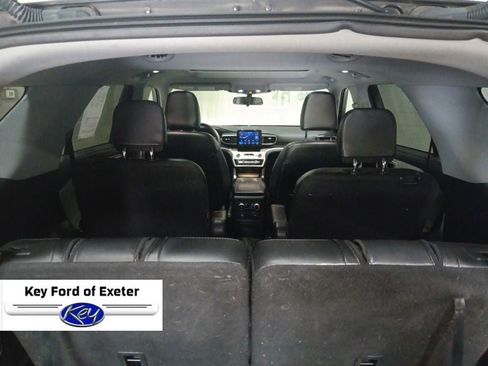 Used 2022 Ford Explorer XLT w/ Equipment Group 202A AWD/4WD image 17
