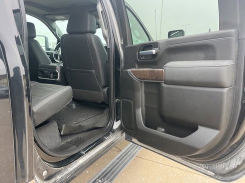 Used 2021 GMC Sierra 2500 Denali w/ Denali Ultimate Package image 19