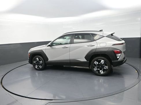 Used 2025 Hyundai Kona SEL AWD/4WD image 45
