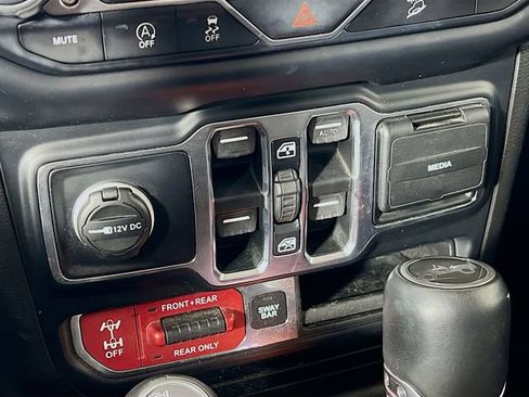 Used 2019 Jeep Wrangler Unlimited Rubicon w/ LED Lighting Group AWD/4WD image 20