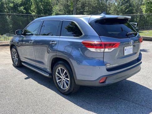 Used 2018 Toyota Highlander XLE FWD image 5