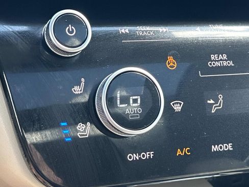 Used 2023 INFINITI QX60 Luxe w/ Performance Audio Package image 33