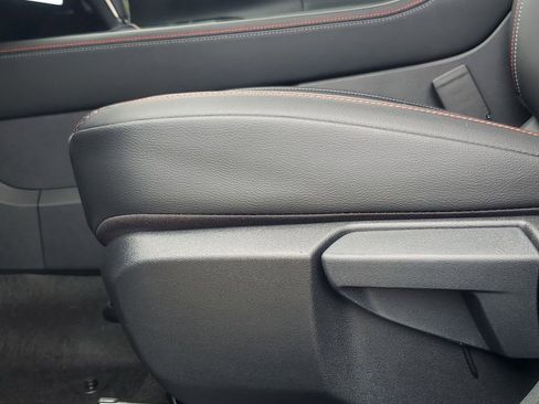 New 2025 Nissan Kicks SR image 13