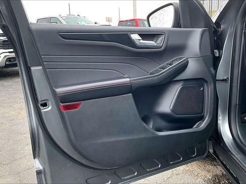 Used 2025 Ford Escape ST-Line image 24