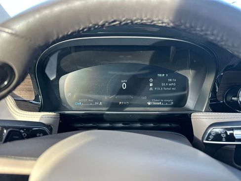 Used 2022 Lincoln Corsair Reserve w/ Equipment Group 201A image 30