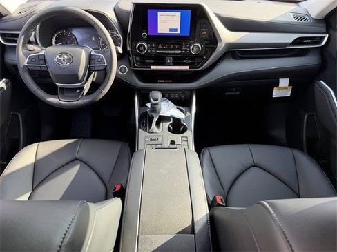 New 2026 Toyota Highlander XLE AWD/4WD image 11