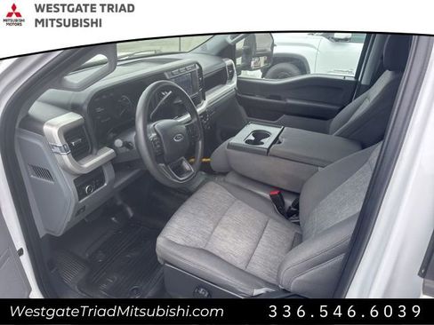 Used 2023 Ford F250 XL w/ FX4 Off-Road Package AWD/4WD image 6
