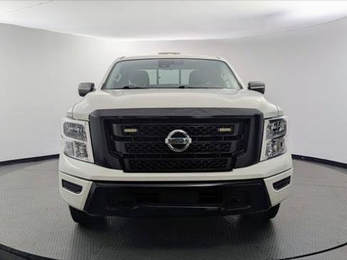 Used 2022 Nissan Titan S RWD image 12
