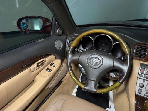 Used 2007 Lexus SC 430 Convertible RWD image 18