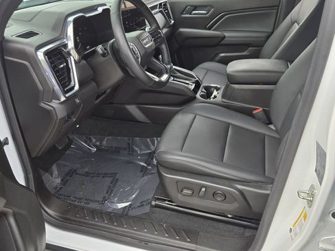 Used 2023 GMC Canyon Elevation w/ Elevation Premium Package AWD/4WD image 10