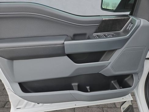 Certified 2022 Ford F150 XLT w/ Equipment Group 302A High image 10