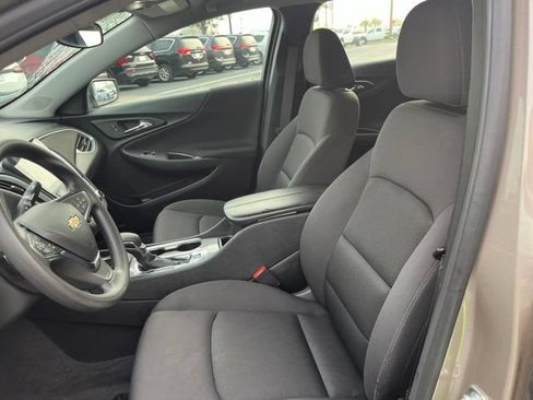 Used 2024 Chevrolet Malibu LT FWD image 8