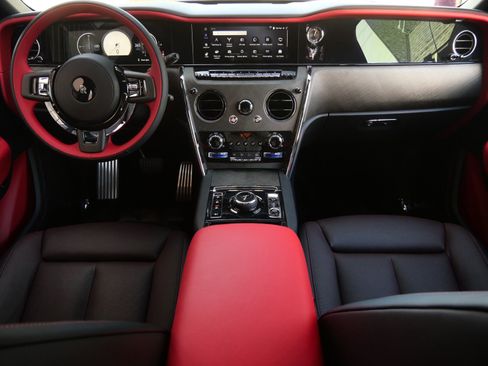 New 2025 Rolls-Royce Cullinan image 4