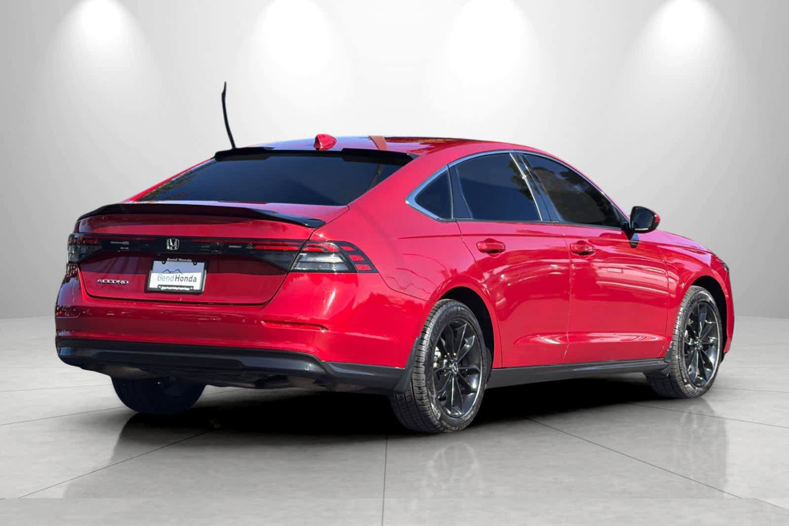 Used 2023 Honda Accord EX image 2
