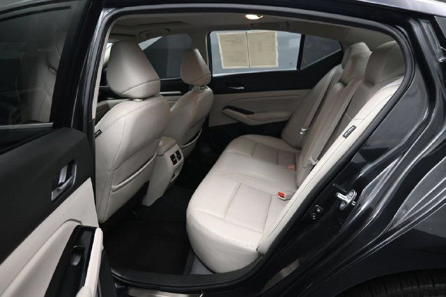 Used 2021 Nissan Altima 2.5 SL FWD image 9