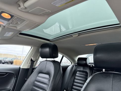 Used 2013 Volkswagen CC Executive image 22