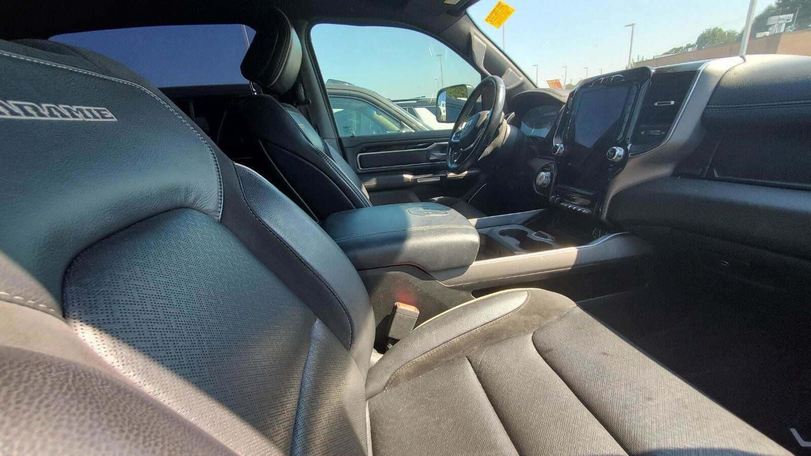 Used 2020 RAM 1500 Laramie RWD image 4