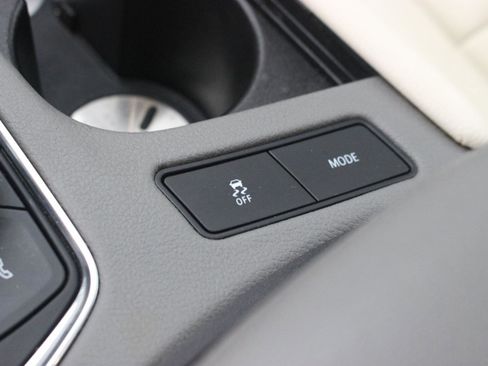 Used 2020 Cadillac XT6 Premium Luxury image 24