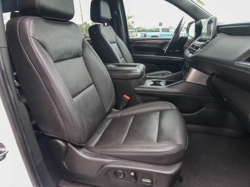 Used 2023 Chevrolet Tahoe Z71 w/ Luxury Package AWD/4WD image 25