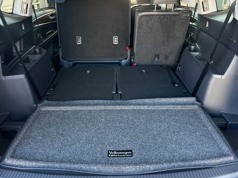 New 2026 Volkswagen Atlas SE image 14