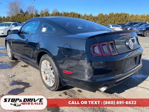 Used 2013 Ford Mustang Premium image 3
