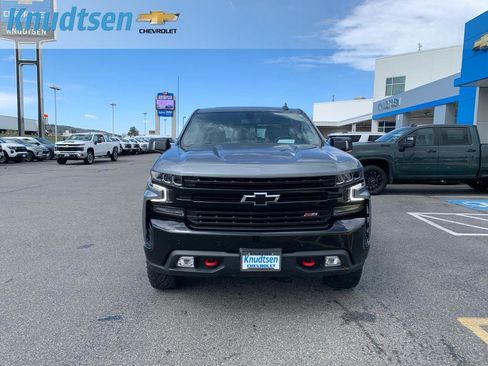 Used 2021 Chevrolet Silverado 1500 LT Trail Boss w/ Convenience Package II AWD/4WD image 2