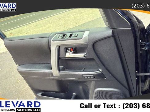 Used 2014 Toyota 4Runner Limited image 25