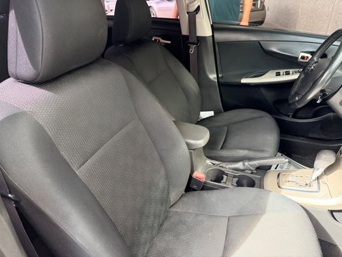 Used 2010 Toyota Corolla S image 19