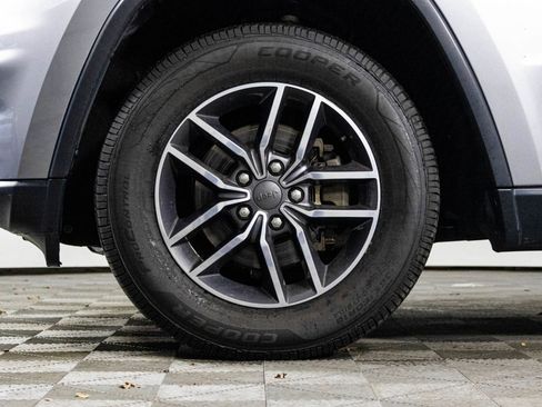 Used 2019 Jeep Grand Cherokee Limited image 44