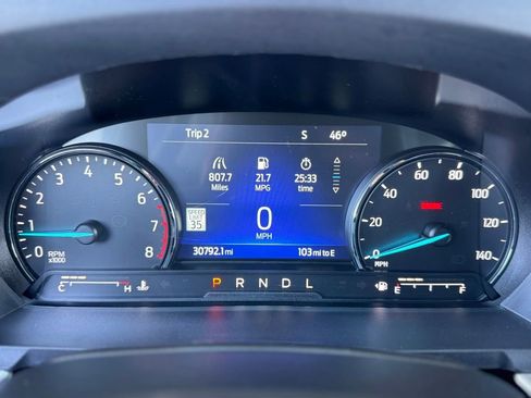 Used 2022 Ford Explorer XLT w/ Equipment Group 202A image 5