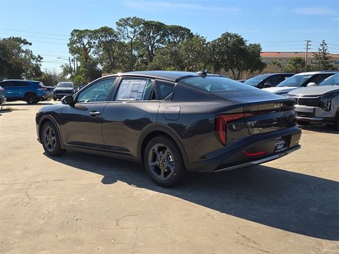 New 2025 Kia K4 LXS image 6