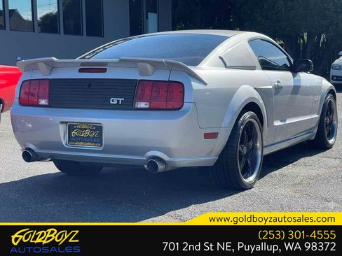 Used 2006 Ford Mustang GT RWD image 4