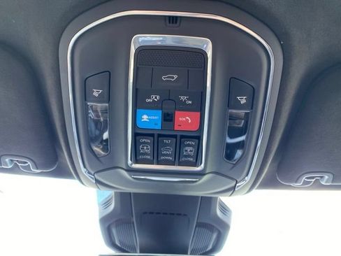 Used 2024 Jeep Wagoneer Launch Edition AWD/4WD image 19