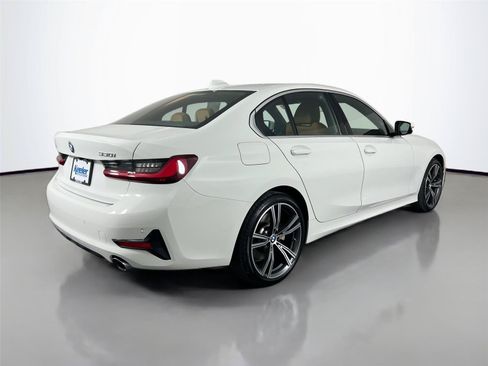 Used 2022 BMW 330i xDrive Sedan w/ Premium Package 2 AWD/4WD image 6