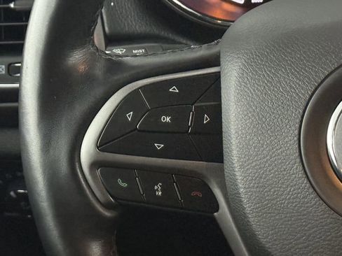 Used 2021 Jeep Grand Cherokee Freedom Edition AWD/4WD image 14