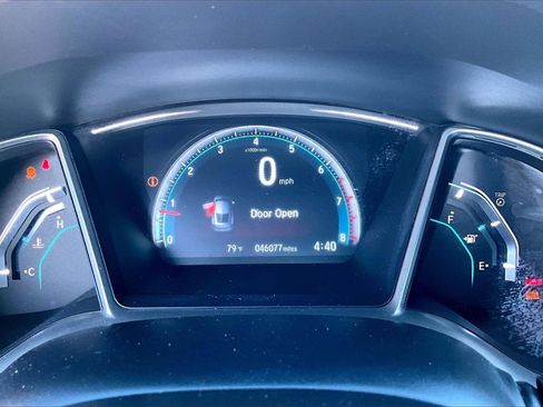 Used 2018 Honda Civic EX-T image 12