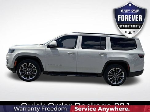 Used 2022 Jeep Wagoneer Series II w/ Premium Group I AWD/4WD image 4