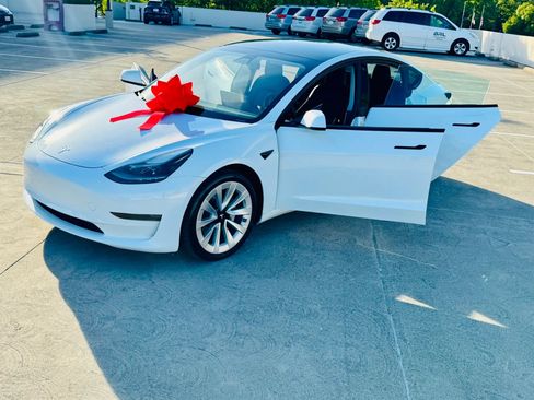 Used 2021 Tesla Model 3 Standard Range Plus RWD image 26