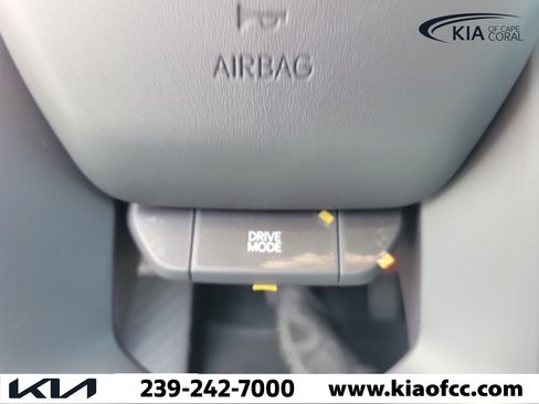 New 2027 Kia Seltos S FWD image 24