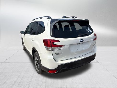 Used 2024 Subaru Forester Premium AWD/4WD image 9