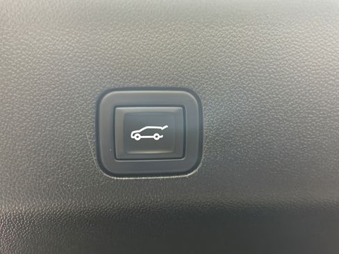 Used 2024 GMC Yukon Denali w/ Denali Reserve Package AWD/4WD image 40