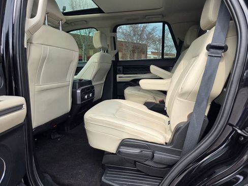 Used 2021 Ford Expedition Platinum image 31