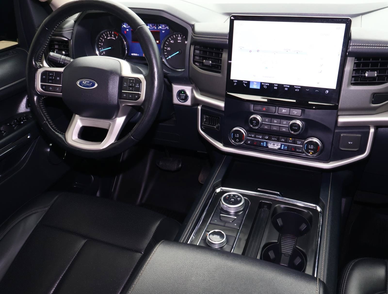 Used 2023 Ford Expedition XLT AWD/4WD image 11