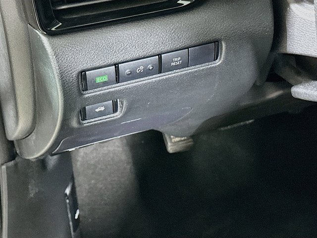 Used 2024 Nissan Sentra SV FWD image 10