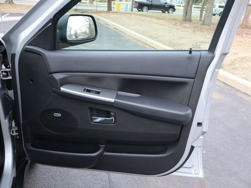 Used 2009 Jeep Grand Cherokee Laredo image 26